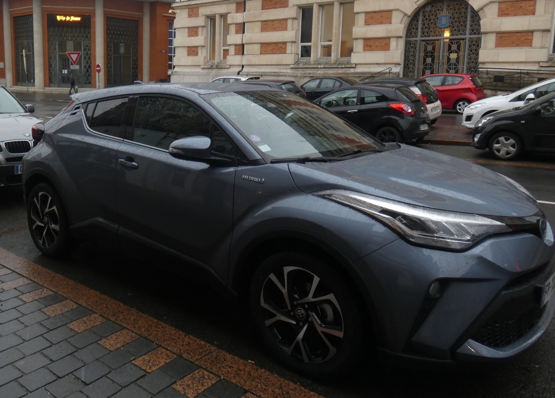Toyota C-HR — 2
